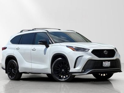 Used 2023 Toyota Highlander XSE