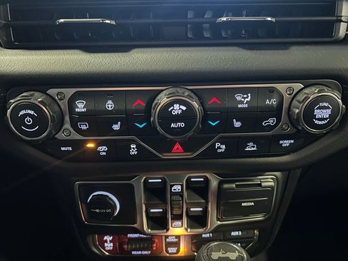 New 2026 Jeep Wrangler Unlimited Rubicon 392 w/ Quick Order Package 27X Moab AWD/4WD image 16