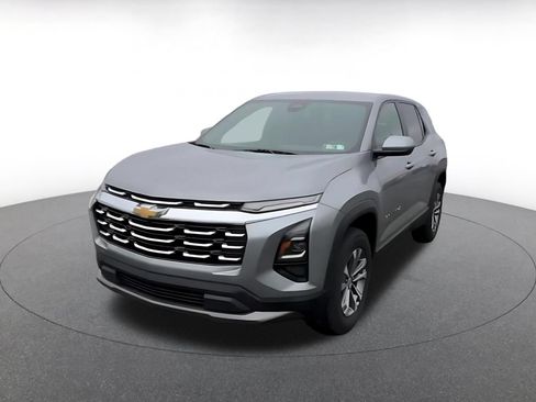 Used 2025 Chevrolet Equinox LT FWD image 5
