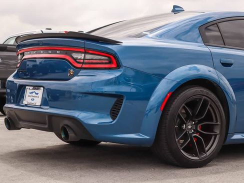 Used 2022 Dodge Charger Scat Pack RWD image 9