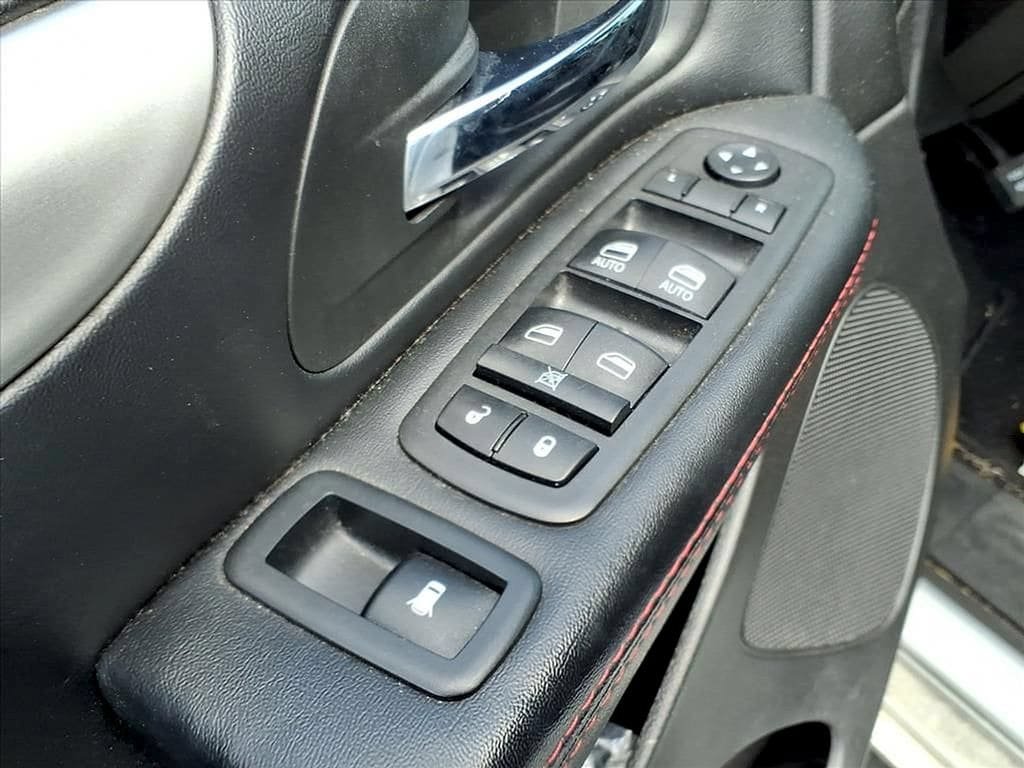 Used 2019 Dodge Grand Caravan GT FWD image 9