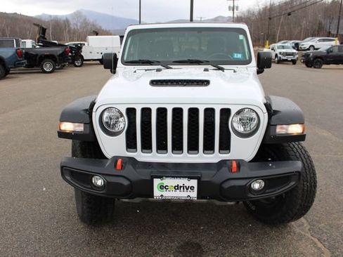 Used 2023 Jeep Gladiator Mojave w/ Cold Weather Group AWD/4WD image 2