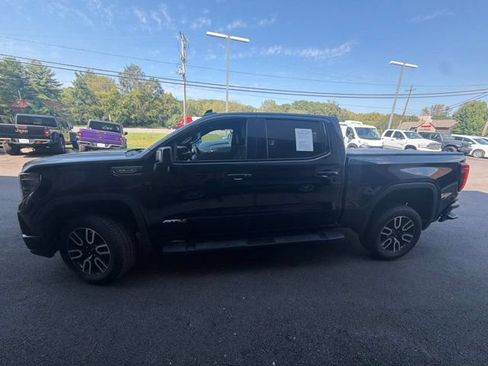 Used 2024 GMC Sierra 1500 AT4 w/ AT4 Preferred Package AWD/4WD image 3