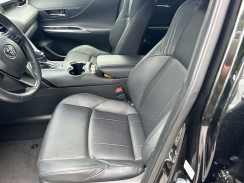 Used 2021 Toyota Venza Limited w/ Carpet Mat Package (TMS) AWD/4WD image 17