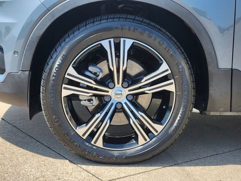 Used 2021 Volvo XC40 T4 Inscription w/ Advanced Package FWD image 9
