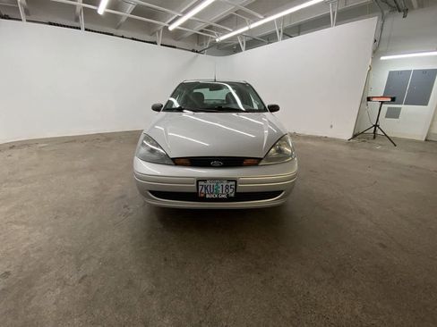 Used 2003 Ford Focus SE image 9