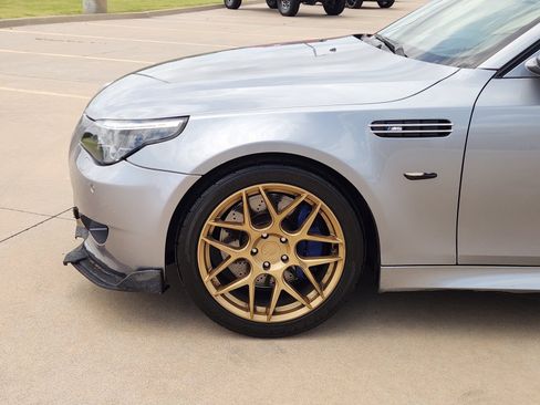 Used 2006 BMW M5 RWD image 9