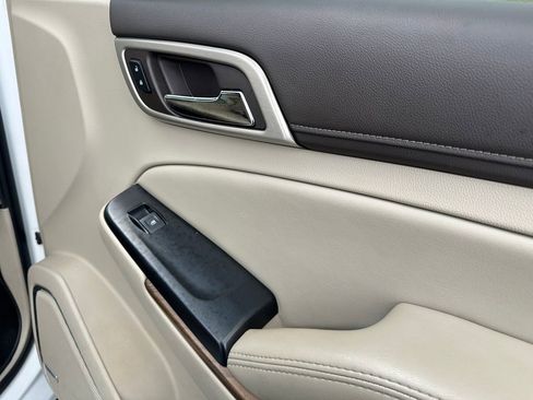 Used 2020 GMC Yukon XL Denali image 47