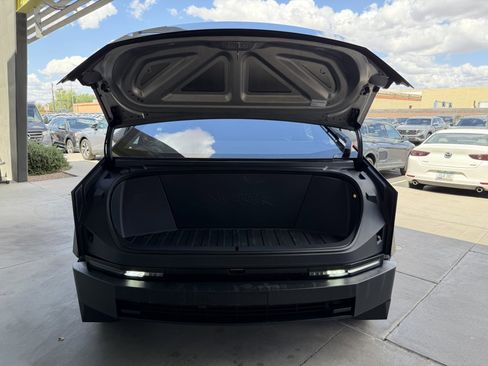 Used 2024 Tesla Cybertruck AWD Crew Cab image 46
