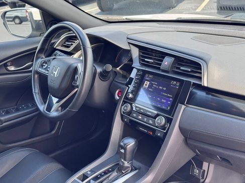 Used 2021 Honda Civic Sport Touring image 5