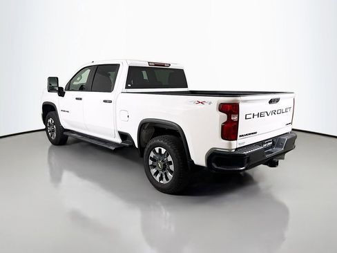 Used 2024 Chevrolet Silverado 2500 Custom w/ Custom Value Package AWD/4WD image 5