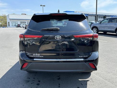 Used 2022 Toyota Highlander XLE image 7