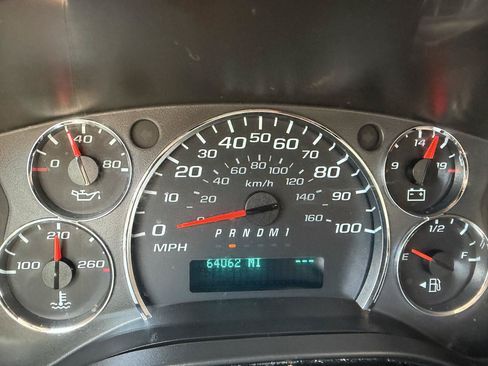 Used 2019 Chevrolet Express 2500 RWD image 20