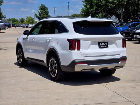 New 2026 Kia Sorento S w/ S Panoramic Sunroof Package FWD image 3