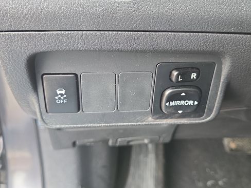 Used 2013 Toyota Corolla S image 24