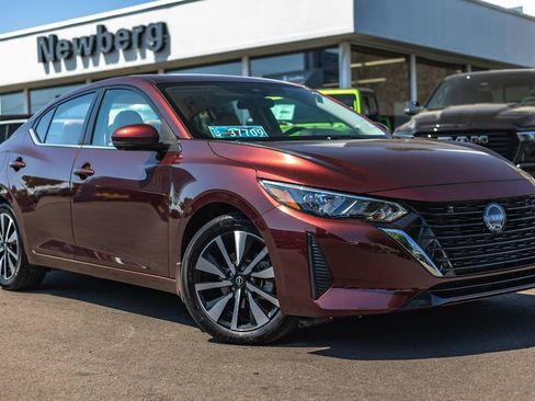 Used 2025 Nissan Sentra SV w/ SV Premium Package FWD image 1