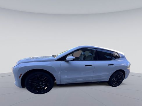 New 2026 BMW iX xDrive60 w/ M Sport Package image 2