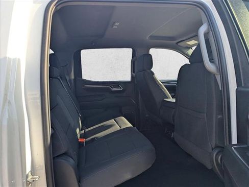 Used 2025 Chevrolet Silverado 1500 LT AWD/4WD image 18