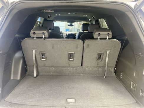 Certified 2023 Chevrolet Traverse LT w/ LT Premium Package image 35