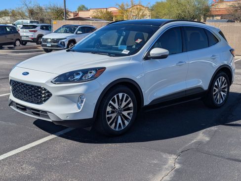 Used 2020 Ford Escape Titanium w/ Titanium Premium Package 2.0 image 5