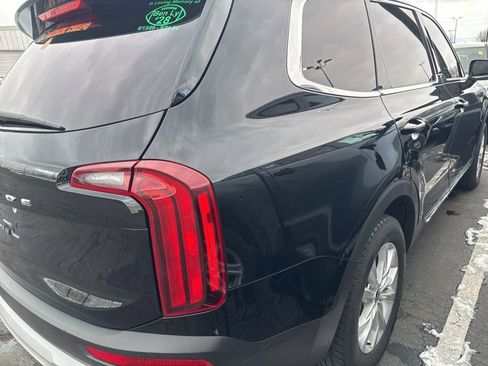 Used 2022 Kia Telluride LX image 3