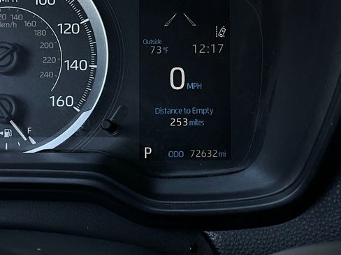 Used 2021 Toyota Corolla LE image 33