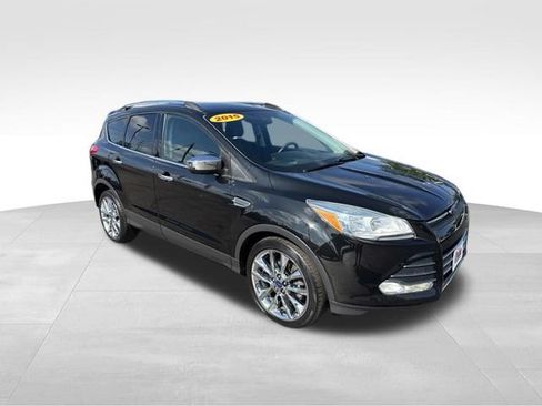 Used 2015 Ford Escape SE w/ SE Chrome Package FWD image 3