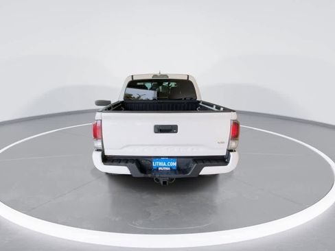 Used 2021 Toyota Tacoma TRD Off-Road AWD/4WD image 9