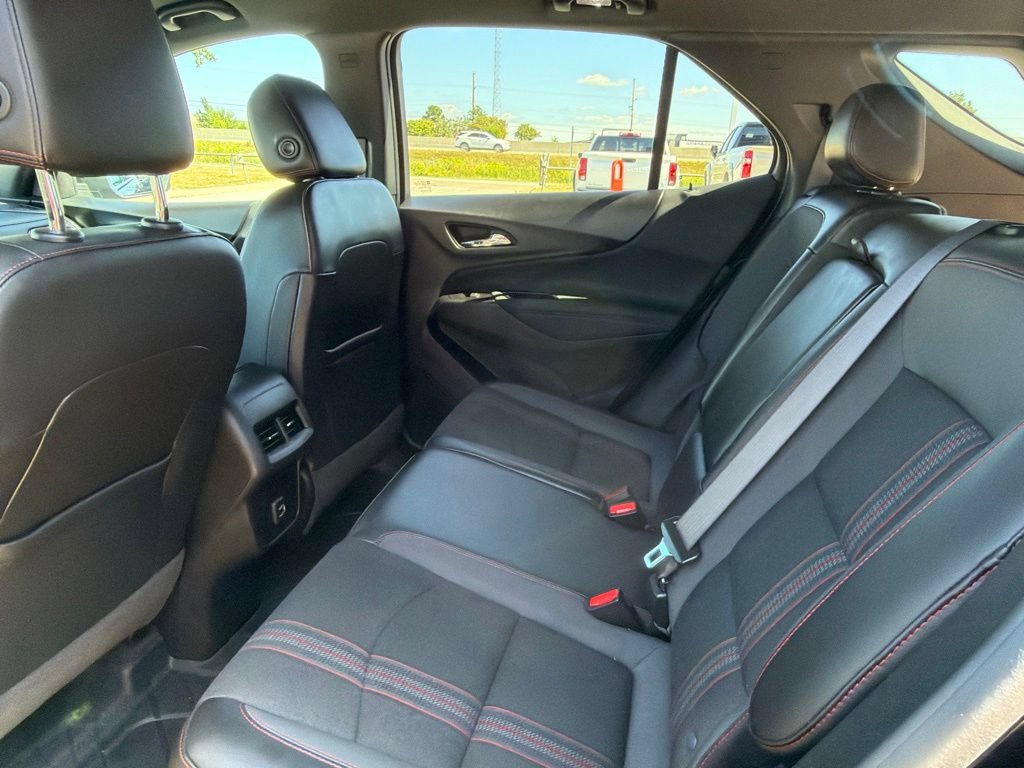 Used 2022 Chevrolet Equinox RS w/ LPO, Floor Liner Package FWD image 14