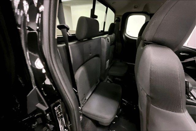Used 2023 Nissan Frontier SV w/ SV Convenience Package AWD/4WD image 25