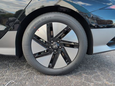 New 2025 Hyundai Ioniq 6 SE image 22