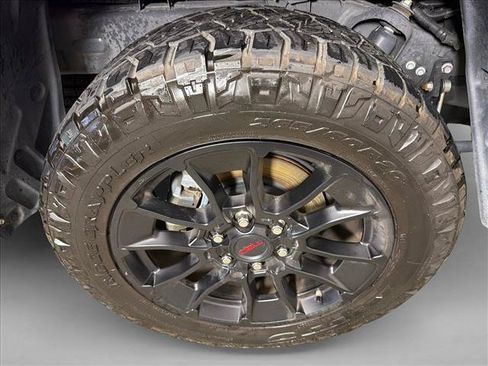Used 2025 Toyota Tundra Limited AWD/4WD image 17