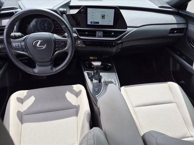Used 2024 Lexus UX 250h F Sport FWD image 17