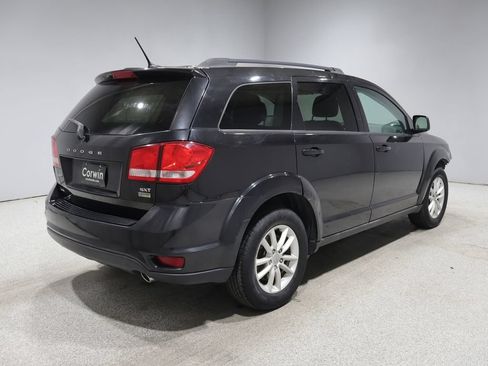 Used 2013 Dodge Journey SXT FWD image 2