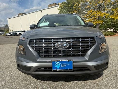New 2026 Hyundai Venue SEL image 2