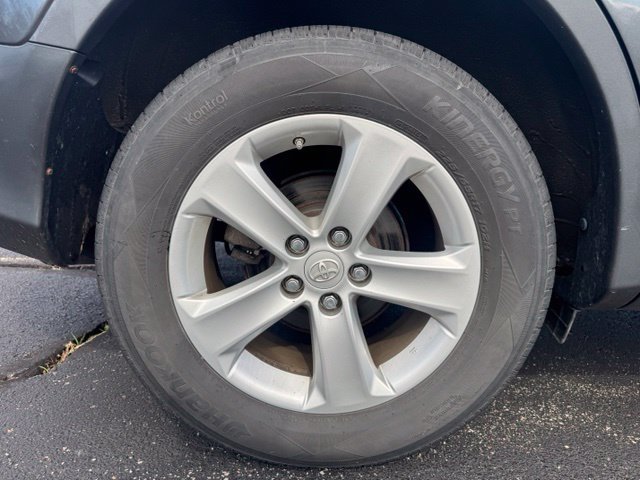 Used 2013 Toyota RAV4 XLE AWD/4WD image 10