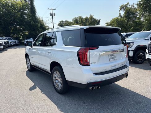 Used 2023 GMC Yukon Denali AWD/4WD image 6