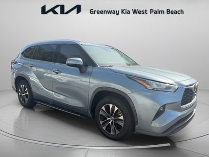 Used 2020 Toyota Highlander XLE