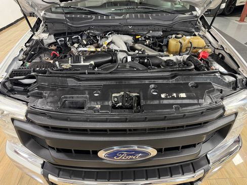 Used 2020 Ford F350 XL w/ Power Equipment Group AWD/4WD image 9