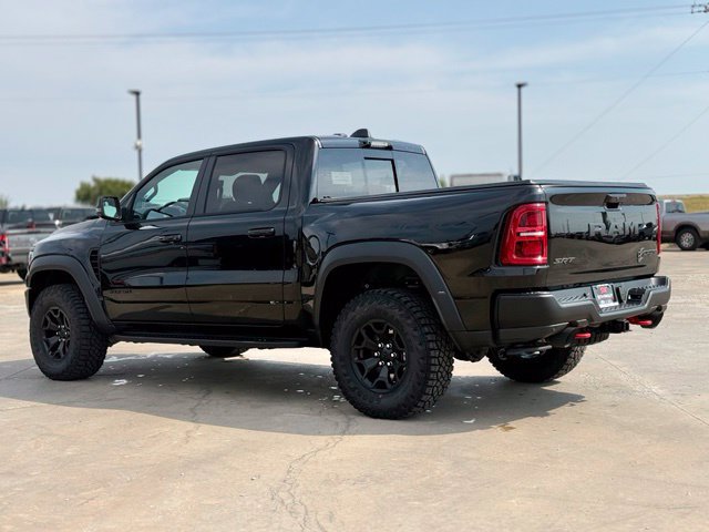 Used 2027 RAM 1500 4x4 Crew Cab image 6