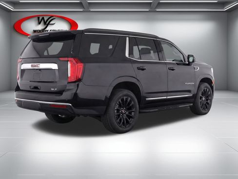 Used 2023 GMC Yukon SLT RWD image 4