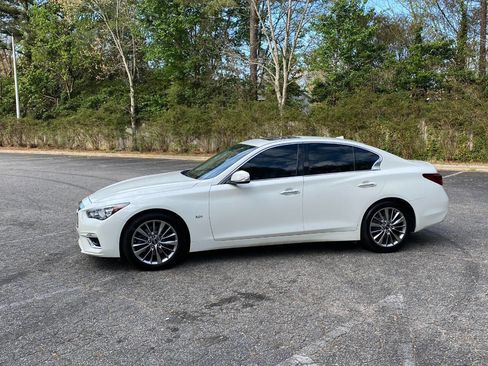 Used 2018 INFINITI Q50 Luxe image 8