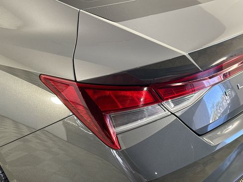 Used 2023 Hyundai Elantra SEL FWD image 36