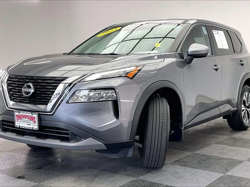 Used 2023 Nissan Rogue SV image 12