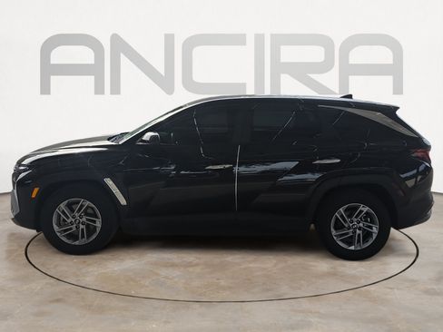 Used 2025 Hyundai Tucson SE FWD image 5