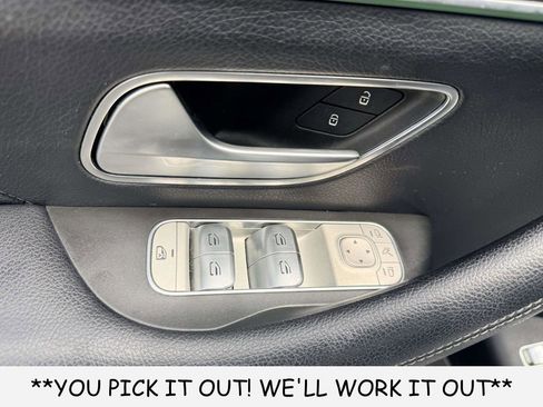 Used 2020 Mercedes-Benz GLE 350 w/ Premium Package image 11
