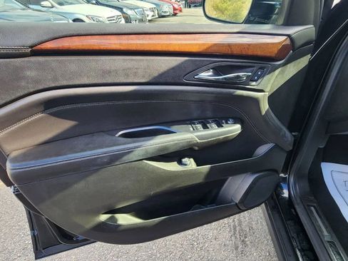 Used 2014 Cadillac SRX Luxury image 10