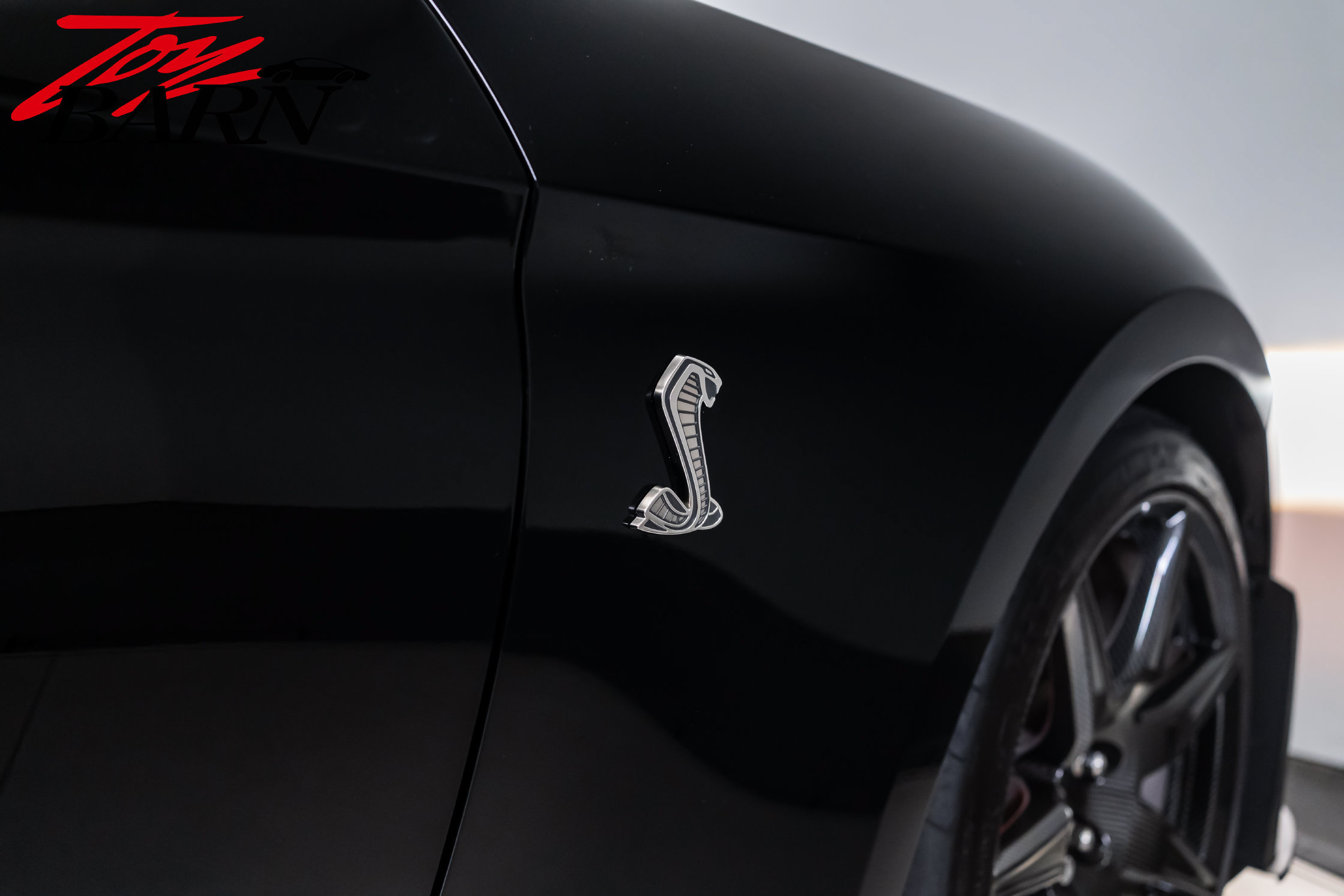 Used 2021 Ford Mustang Shelby GT500 w/ Carbon Fiber Track Pack RWD image 13