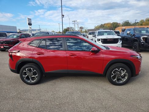 New 2026 Chevrolet Trax LT image 9