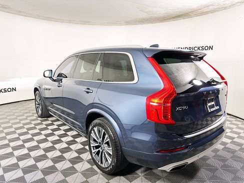 Used 2020 Volvo XC90 T5 Momentum w/ Protection Package Premier image 5